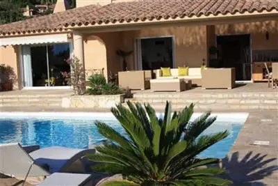Image de Porto Vecchio, Très Belle Villa dans le domaine de \" Marina Di Fiori \"