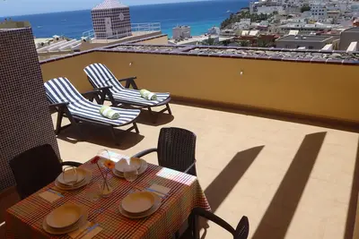 Image de Spacieuse, grande terrasse, ensoleillée, WiFi, de la mer, à 250 m. de la plage