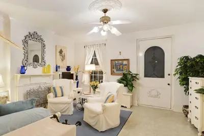Image de Bougainvillea House 'Paddlewheeler' Maison de ville 1 Br, 1 Ba