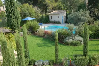Image de St Rémy De Provence: Mas provençal de charme à quelques pas du village