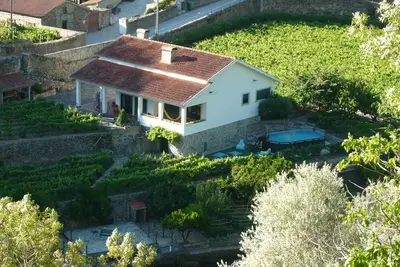 Image de Field House à Pinhao, Portugal. . . Sur la rive de la rivière Pinhão!