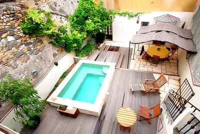 Image de Maison de charme classée 3* avec petite piscine privée chauffée proche Pézenas