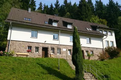 Image de Maison Lütsche - à droite sur le lac dans la forêt de Thuringe