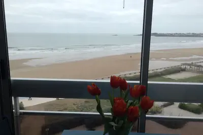 Image de Appartement Face Mer - St Gilles Croix De Vie - Acces Direct Plage Sur Remblai
