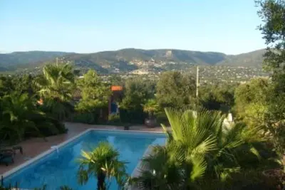 Image de Belle propriété de caractère dans 1 hectare de jardins privés
