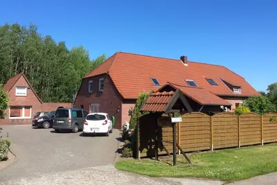 Image de Appartement, court de tennis sur place, chiens bienvenus, idéal pour. enfants