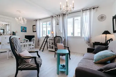 Carnac Plage - Superbe T2 rénové, 60m², Wifi, à 50m de la Grande Plage, 4 pers.