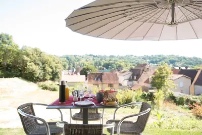 Image de Villa \"La Belle Vue\" avec Jacuzzi Privatif, terrasse et balcon