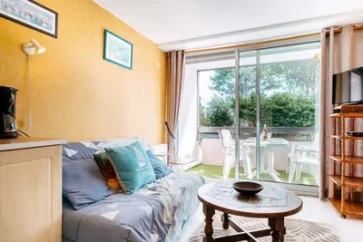 Studio cabine à Carnac: 24m², proche plage/commerces, parking, balcon sud, petit animal ok