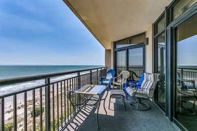 Image de Grand Condo de luxe Oceanfront 3 chambres (10e étage) - par Luxury Beach Rentals