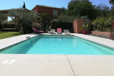 Image de Belle villa pour profiter des joies de l'été dans un environnement calme.