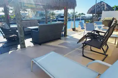 Image de Gregg's Best Rates - Spacieux, Tiki Hut, Canal, Pool club, Great Boating access