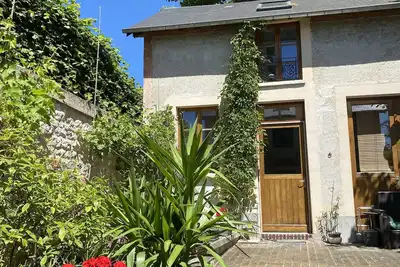 Image de Lovely Lodge & Coach maisons sur le terrain d'une villa C19th. Idéal Giverny \/ Paris
