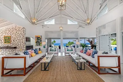 Image de Hospitalityexpert 5br Villa, Sleeps 12 - Ocean View, Pool, Beach & Private Chef