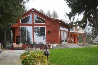 Image de Waterfront Dream Cottage avec une vue d'un million de dollars (Apple)
