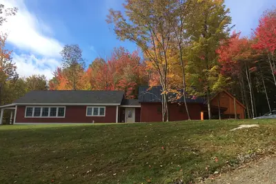 Image de Nouveau, Custom-Built Vermont Retreat Avec Old World Charm
