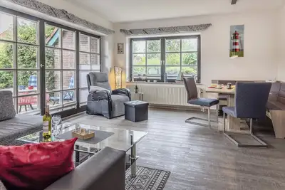 Image de Juste profiter du silence: l'appartement rez de chaussée est situé près de la
