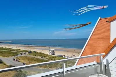 Image de Appartement ensoleillé \"Penthouse Windkracht 10\" avec vue sur la mer à Cadzand-Bad