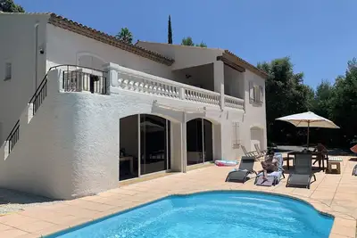 Image de Belle Et Grande Maison Renovee A Louer Pour Vos Vacances