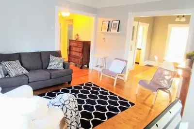 Image de À côté du Tulip Tree - Maison historique 3Bd située dans le quartier Waterfront