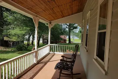 Image de Sweet Old Farmhouse in a Tranquil Setting