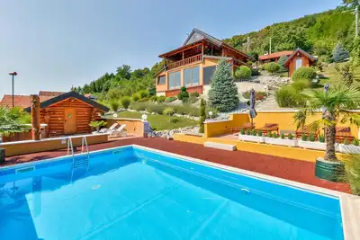 Image de Superbe maison à Novi Marof avec sauna