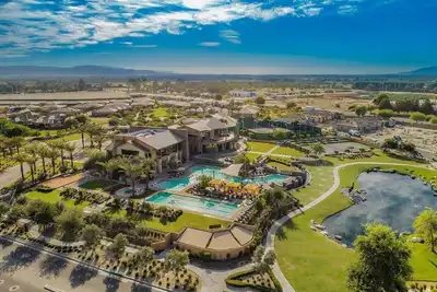 Image de Modern Home Built 2017, Festival Close. . . Marchez jusqu'à Coachella et Stagecoach