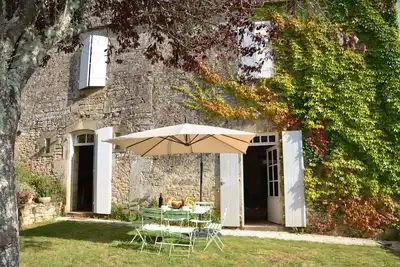 Image de Magnifique maison périgourdine avec sa toiture en lauze