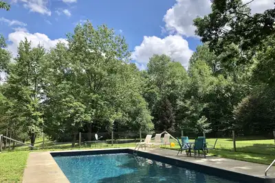 Image de Retraite de campagne privée avec piscine d'eau salée et plaisir sans fin en famille