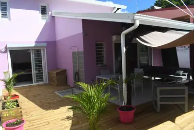 Image de loue maison neuve avec deux appartements et 2 piscines