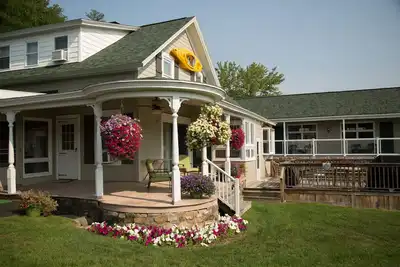 Image de Charmante maison directe au bord du lac