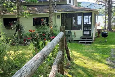 Image de Whetstone Pond Cottage sur le lac