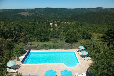 Image de Gite, piscine et vue proche Cahors, St Cirq Lapopie