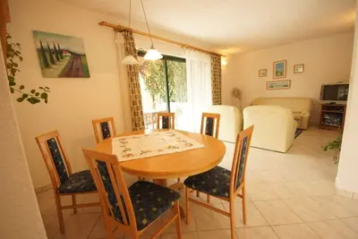 Image de Appartement dans Murter avec terrasse, Climatisation, Wifi, Machine Ă laver (125-3)