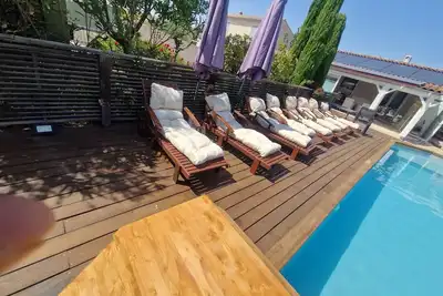 Image de Villa spacieuse terrain clos et arboré piscine tout équipée 2 terrasses véranda.