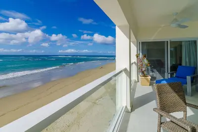 Image de Condo 2bd Beachfront haut de gamme dans le centre de Cabarete, Guest-friendly!