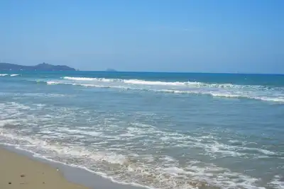 Image de Follonica, la magnifique mer du grenier lumineux Maremma à 20 mètres de la mer et de la pinède