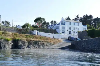 Image de Superbe maison récemment rénovée donnant sur le port de Fethard