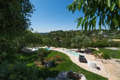 Image de Magnifique Trullo panoramique avec piscine privée et wifi