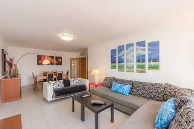 Image de Penthouse 1 chambre (immense balcon, solarium, Wifi, garage)