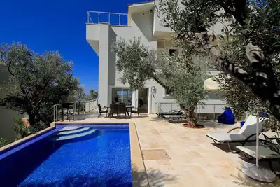 Image de Daztash - Un nouvel appartement de luxe de 3 chambres avec piscine privée
