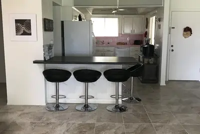 Image de Condo à louer sur un terrain de golf envisagerait une location de six mois