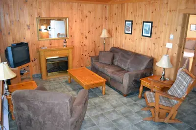 Image de Pomquet Beach Cottages - Entouré d'arbres feuillus matures!