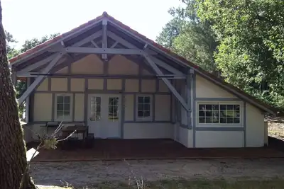 Image de Maison landaise traditionnelle, au coeur de la forêt à prox des plages