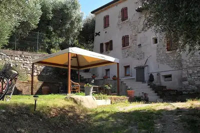 Image de Casa Silvia Charmant appartement meublé pour 4 pers. Torri del Benaco / Albisano.