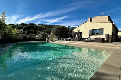 Image de Villa La Colle-St Paul14 pax - 6 chambres - 4 salles de bain