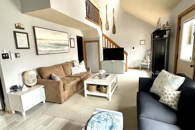 Image de Beach Haven - Condo neuf de 2 chambres / 2 salles de bain accessible Ă tout!
