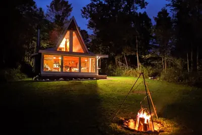 Image de Couples Retreat sur la rivière.