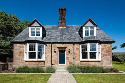 Image de South Lodge, Warenford près de Belford - 6 personnes dans 4 chambres