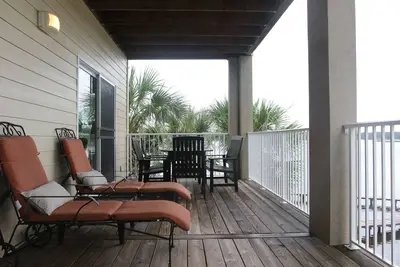 Image de Condo au bord de l'eau le plus proche de Owa et Tanger Outlet